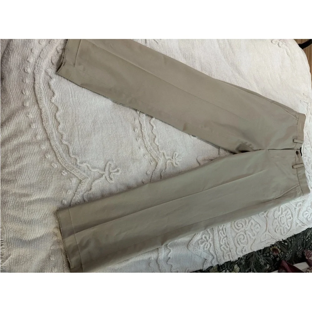 Eddie Bauer Pants Men’s 35/32 Beige Wrinkle Resistant Classic Fit Khaki no hem
